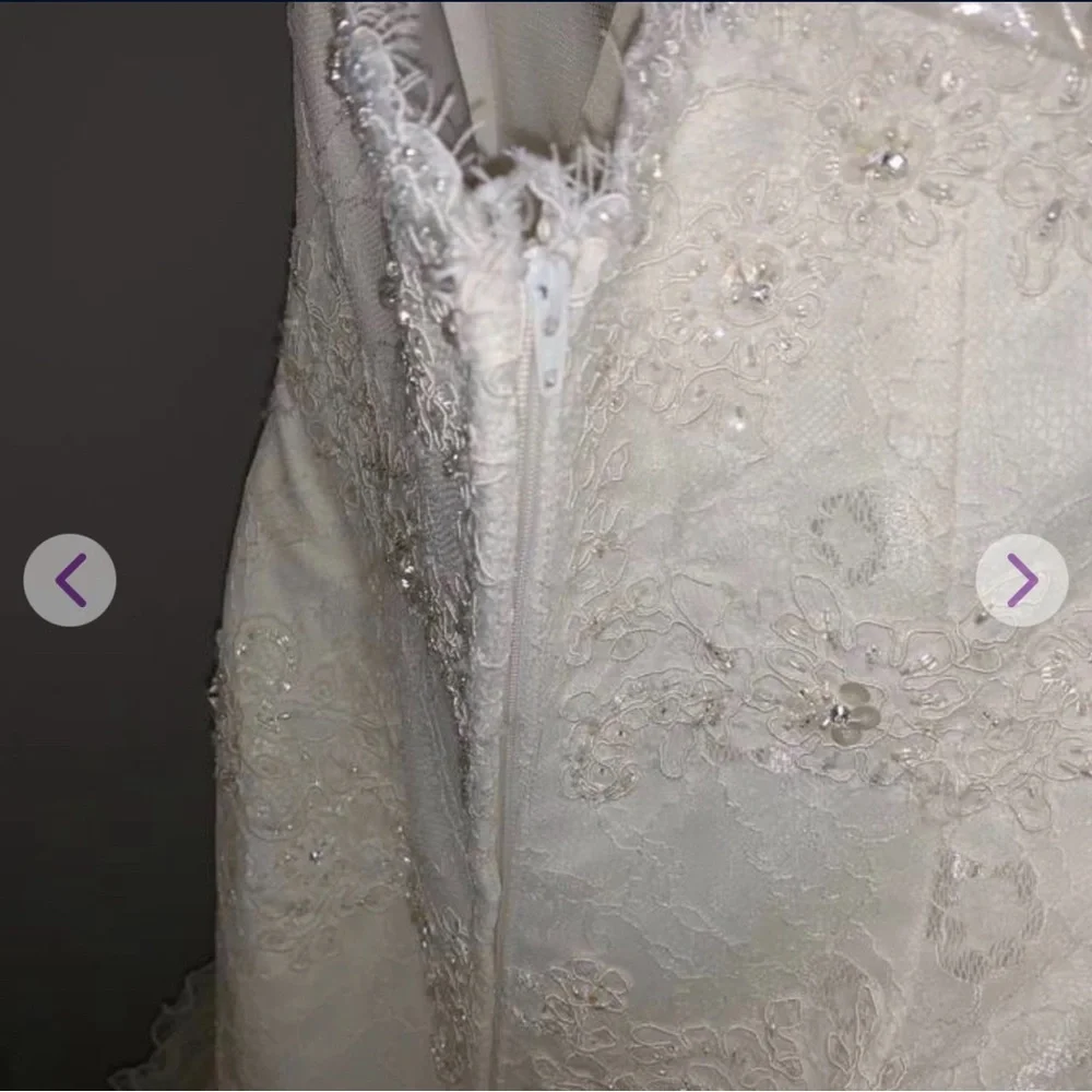 Wedding dress 👰🏻, formal, ruffle, rhinestone, and lace. - Picture 6 of 12